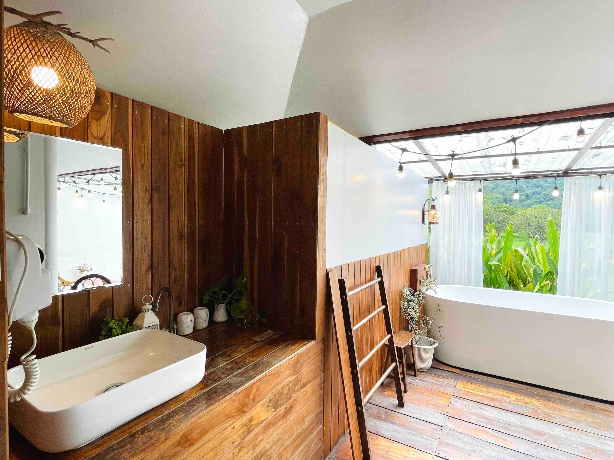 บ้านเล็กน้อย บ้านสวนสายสมร ที่พักนครนายก